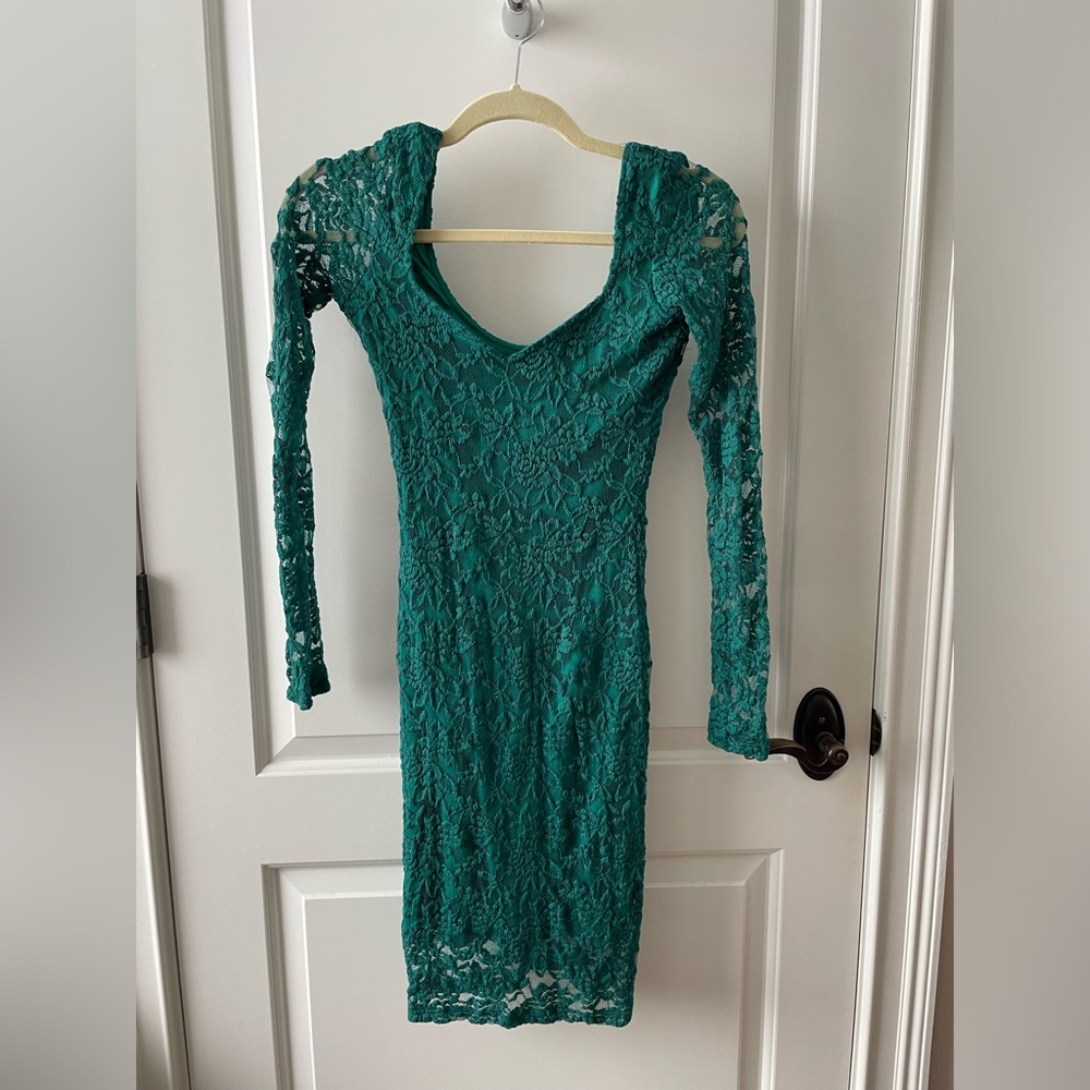 Women’s ASOS lace bodycon dress size 4